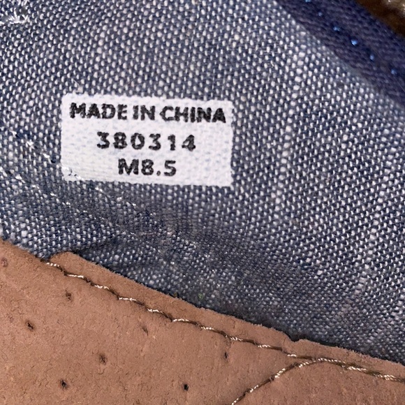 Toms - Picture 3 of 4